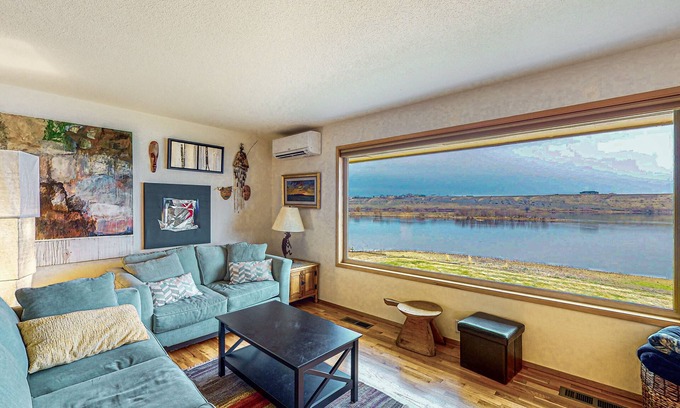 Richland House | Waterfront home on the Columbia River