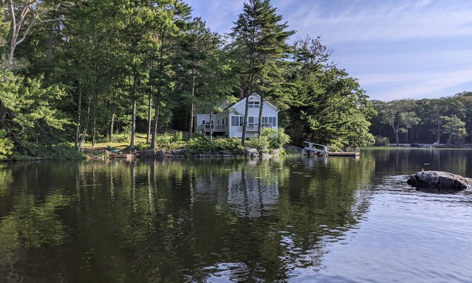 Damariscotta House | Waterfront home on beautiful Biscay Pond in Maine