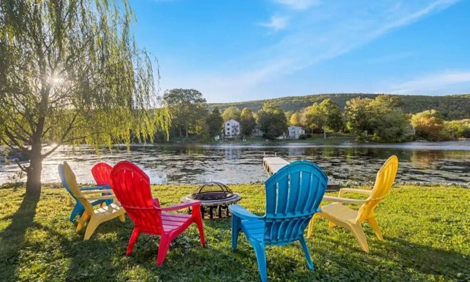 Greenwood Lake House | Waterfront Home with Hot Tub, Kayaks, and Fast Wifi
