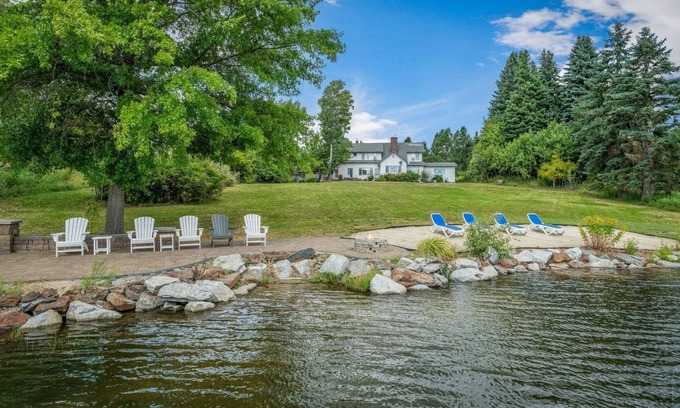 Sandpoint House | Waterfront Home w/big yard, Dock & A/C - Sleeps 20!
