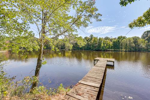 Farmville House | Waterfront Home with Deck and Yard, 4 Mi to Farmville!