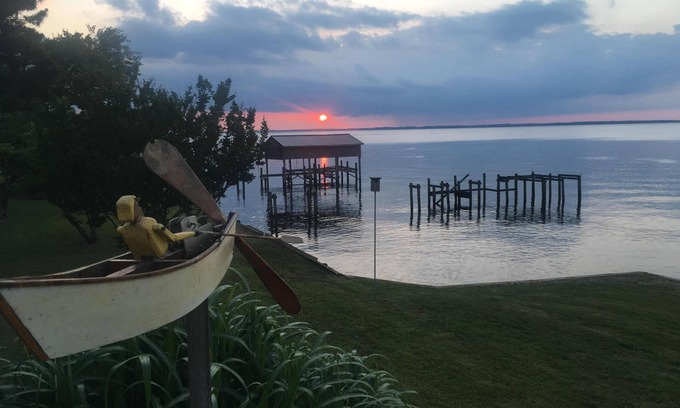 Roper House | Waterfront Home with Pier on Albemarle Beach