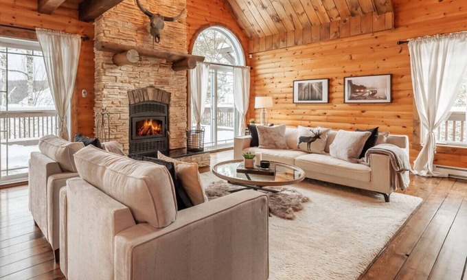 La Minerve Ski Chalet | Waterfront - hot tub - Theatre - Mont-Tremblant