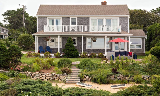South Chatham House | Waterfront house on Cape Cod in Chatham, MA.