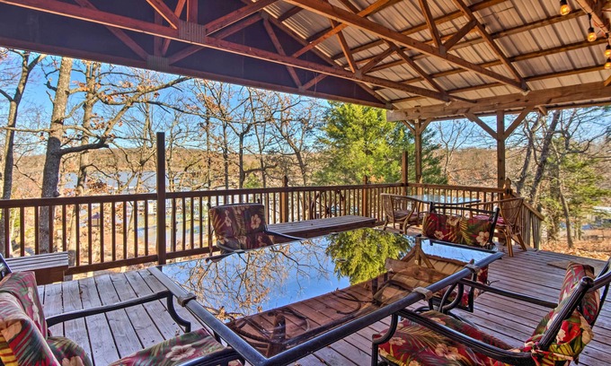 Canadian House | Waterfront House w/Boat Slip on Lake Eufaula!