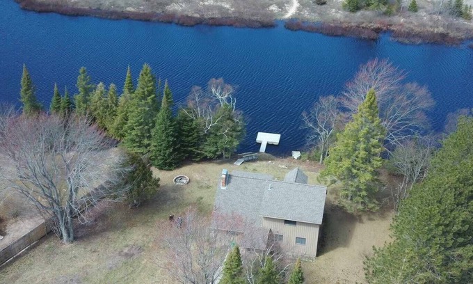 Grand Marais House | Waterfront house w/large garage located on trail 8 in Grand Marais.