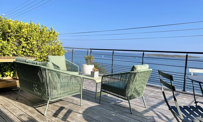 Landeda House | Waterfront house with large terrace on the port of Aber Wrach 4 pers