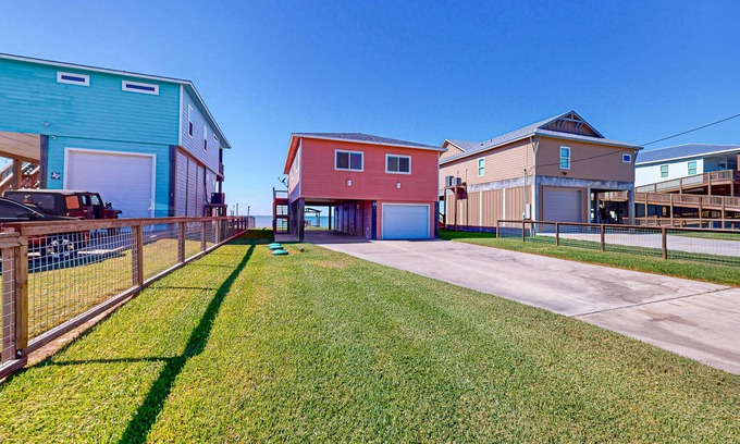 Rockport House | Waterfront house with private patio, dock access and free WiFi