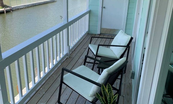 Key Allegro Condo | Waterfront Key Allegro Condo!