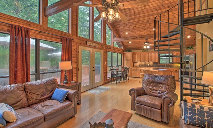Scranton House | Waterfront Lake Dardanelle Home w/Dock & Fire Pit