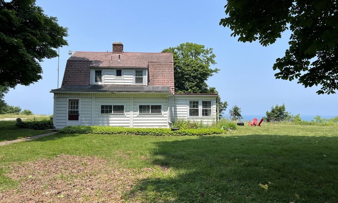 Erie County House | Waterfront Lake Erie Getaway!