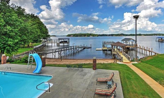 Mayhew Apartment | Waterfront Lake Norman Duplex with Pool and Boat Dock!