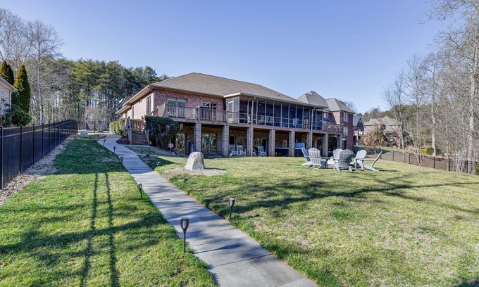 Terrell House | Waterfront Lake Norman Retreat w/Dock + Hot Tub!