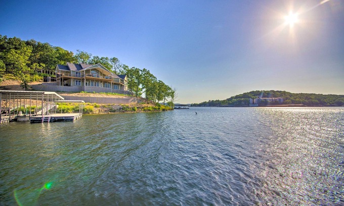 Lake Ozark House | Waterfront Lake Ozark Home w/Deck & Grill!