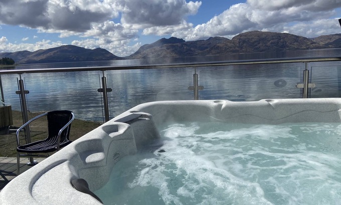 Kentallen Cottage | Waterfront Lodge 6 with Hot Tub