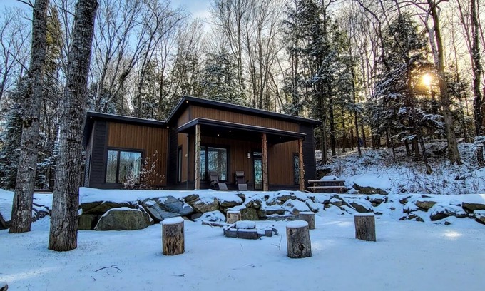 Cheneville Cottage | Waterfront Luxury chalet II-Lac Simon