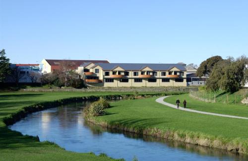 Blenheim Hotel | Waterfront motel