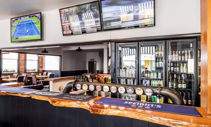 Blenheim Hotel | Waterfront Motels