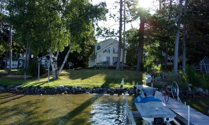 Indian River House | Waterfront Mullet Lake Cottage