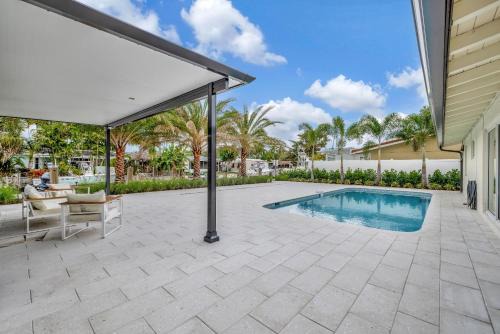 Riverside Park House | Waterfront Oasis with Private Pool