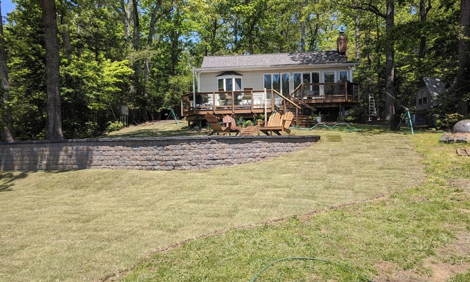 Lusby House | Waterfront Oasis