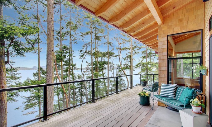 Friday Harbor House | Waterfront! On San Juan Channel! Waters Edge