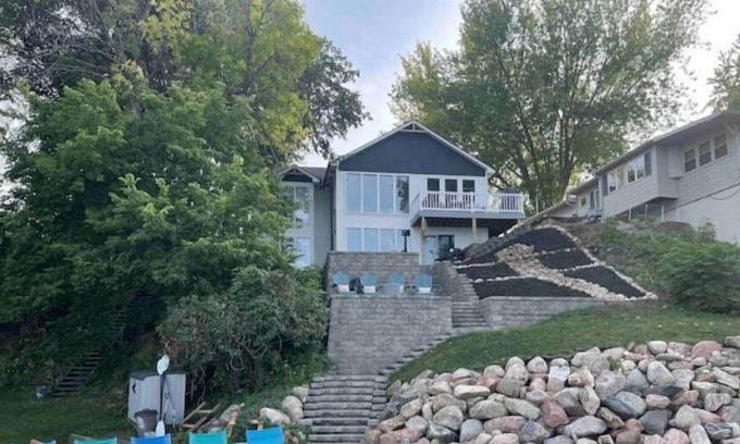 Madison Lake House | Waterfront on the Point.