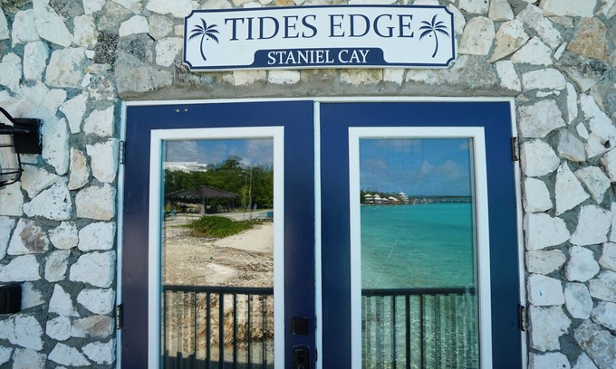 Staniel Cay Apartment | Waterfront One Bedroom Apartment Staniel Cay Tides Edge