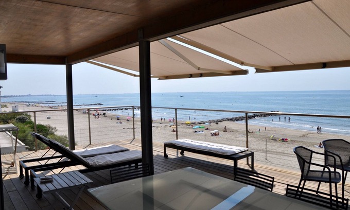 Carnon-Plage Apartment | Waterfront panoramic apartment 2nd floor