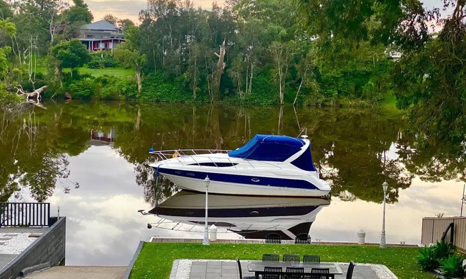 Dora Creek House | Waterfront Paradise with Jetty, Kayaks, BBQ, & more