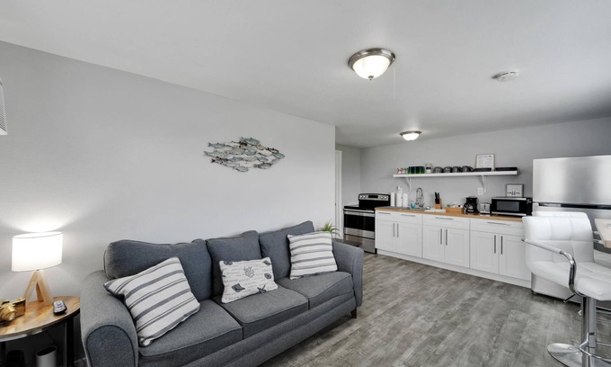 Tampa Apartment | Waterfront Peninsula with Boat Ramp & Dock