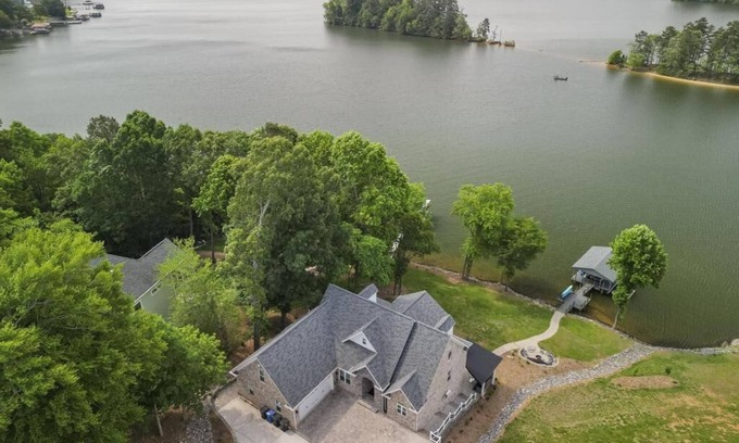 Barium Springs House | Waterfront Pool Outdoor Kitchen Sauna BOAT AVAIL