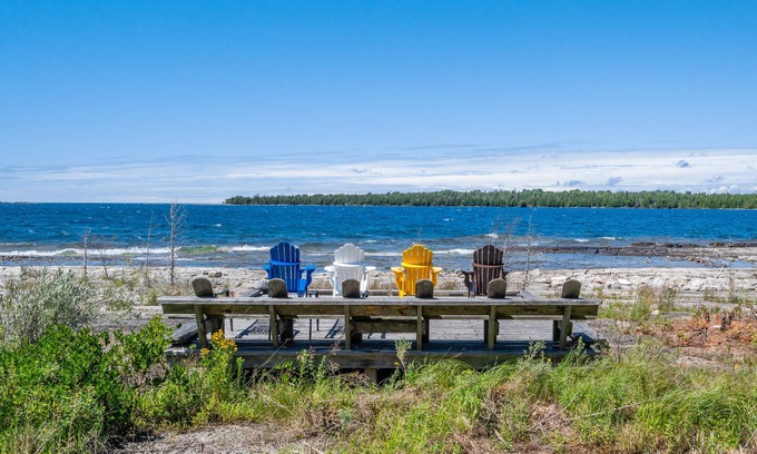 Tobermory Cottage | Waterfront post-&-beam: hot tub & stargaze tower