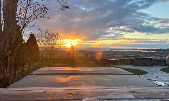Delta House | Waterfront private beachfront executive home with amazing views of Mount Baker