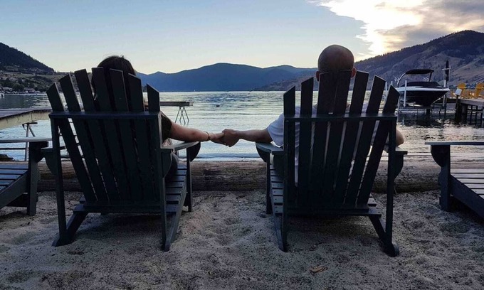 Vernon Apartment | Waterfront property: Couples Getaway: monthly/weekly/daily rates
