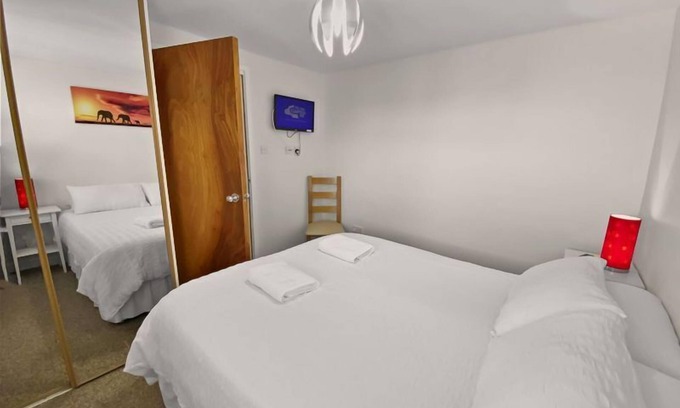 Gosport Apartment | Waterfront Quay - 2nd floor apartment overlooking the water