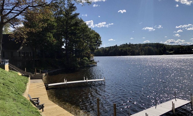 Newaygo Resort | Waterfront Resort: Kayaks, Bikes, Docks, BBQ