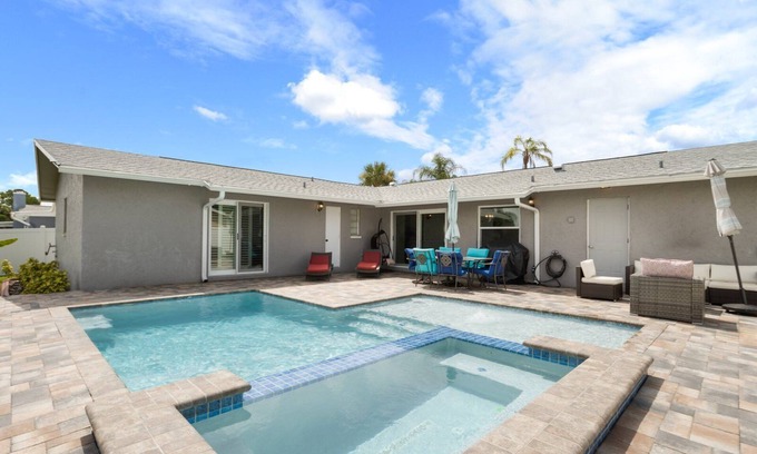 Bay Crest Park House | Waterfront Retreat in the Heart of Tampa. Close to TPA, RayJay and Steinbrenner