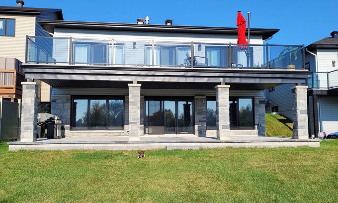 Casselman House | Waterfront Retreat - South Nation River