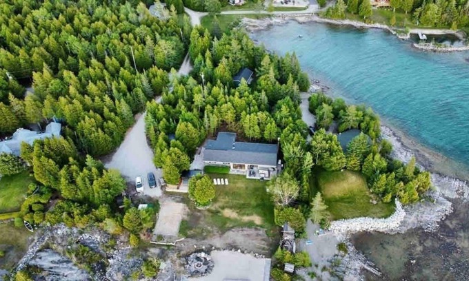 Tobermory Cottage | Waterfront retreat w/ sauna & hot tub
