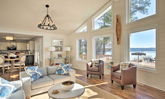 Leesville House | Waterfront Retreat w/Dock & Deck on Lake Murray!
