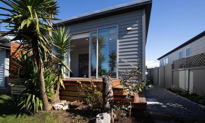 Westport House | Waterfront Retreat - Westport Self-Contained Unit