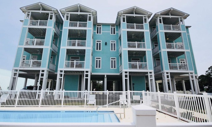Steinhatchee Condo | Waterfront, RIVERS EDGE CONDO #3D-BLDG 1 *PRIVATE DOCK and ASSIGNED BOAT SLIP!
