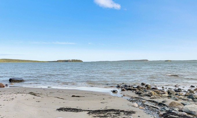 Roque Bluffs Cabin | Waterfront Roque Bluffs Hideaway w/Private Beach