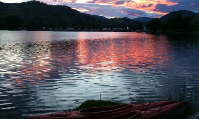 Okanagan-Similkameen Bed & Breakfast | Waterfront Self Contained 1 or 2 bedroom Suite in Oliver B.C.