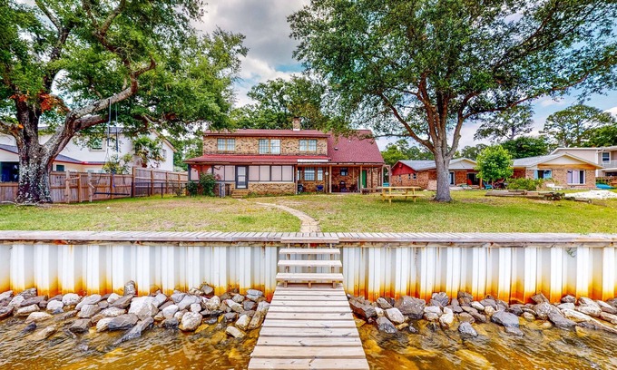Florida Panhandle House | Waterfront Sun to Sun