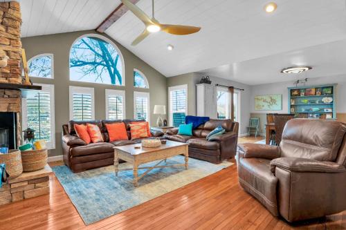Sunrise Beach House | Waterfront Sunrise Beach Rental with Private Dock