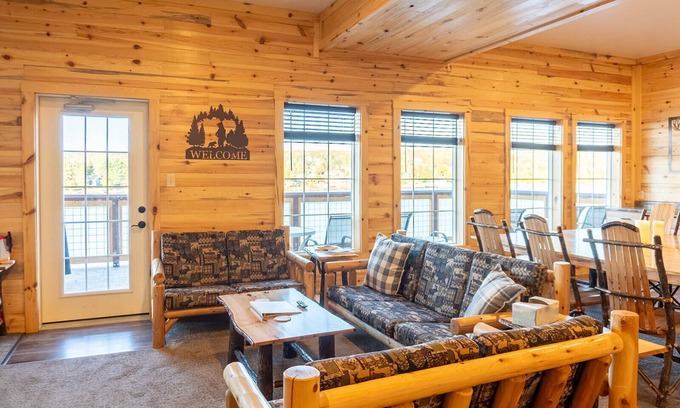 Houghton Cabin | Waterfront Trailside Cabin 23B
