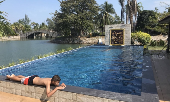 Kram House | waterfront villa 4 bedrooms, 8 adults,