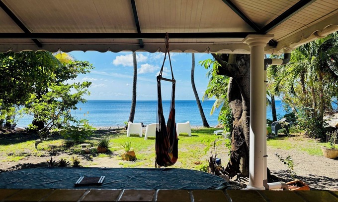 Saint-Pierre Villa | Waterfront villa, sea side.